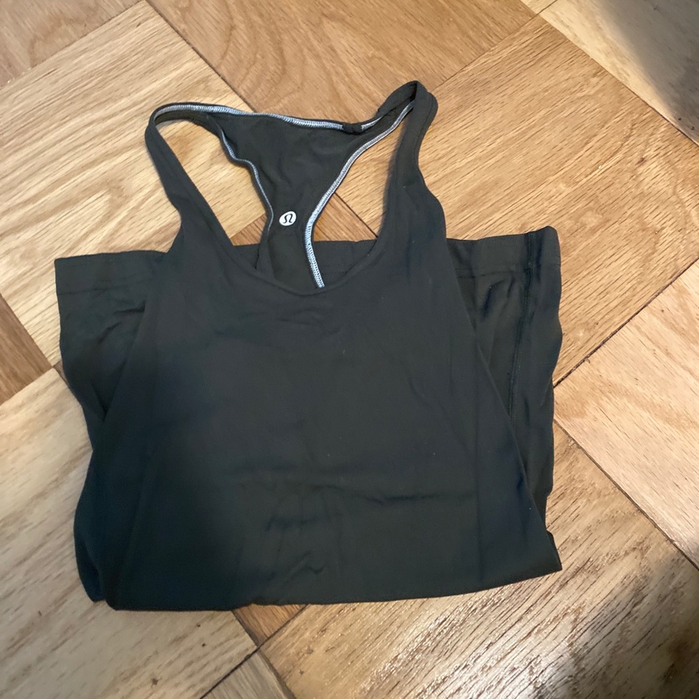Lululemon tank 2